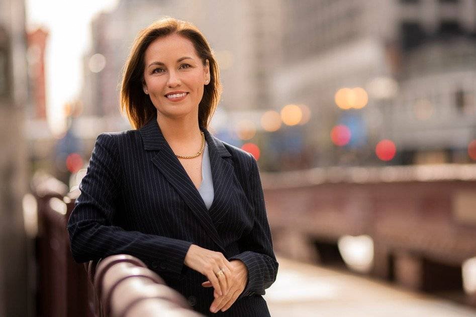 professional outdoor headshot of a business woman