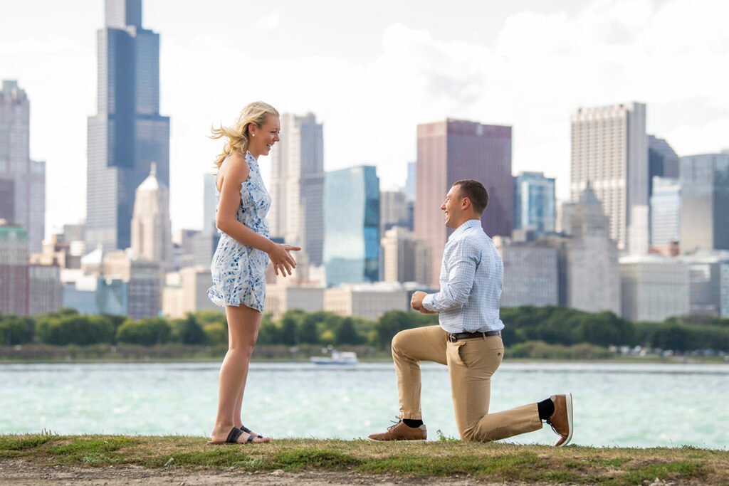 man proposing to his girlfriend